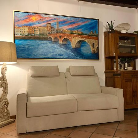 Apartament Casa Al Teatro Werona Zewnętrze zdjęcie