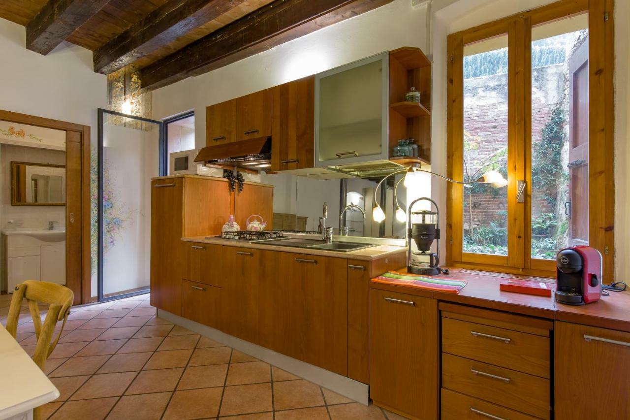 Apartament Casa Al Teatro Werona Zewnętrze zdjęcie
